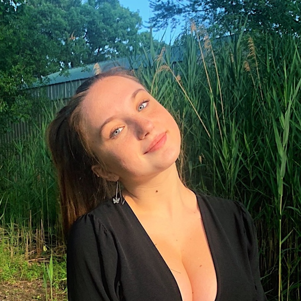 Meet your Posher, Julia